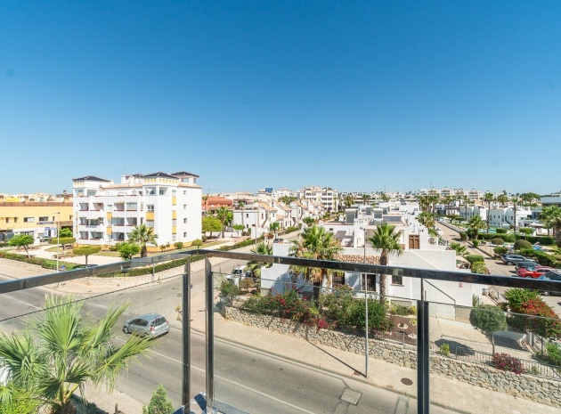 Resale - Apartment - Villamartin - La Fuente