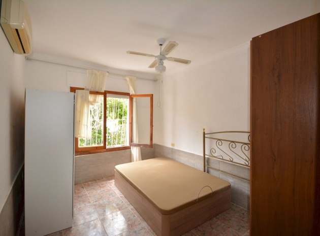 Resale - Townhouse - Torrevieja - Torrevieja Centro