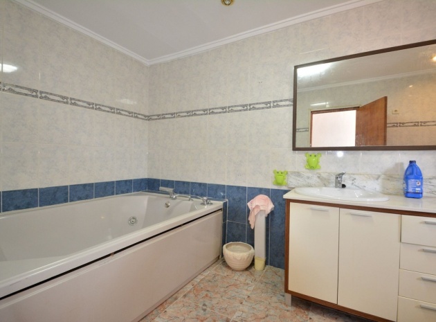 Resale - Townhouse - Torrevieja - Torrevieja Centro