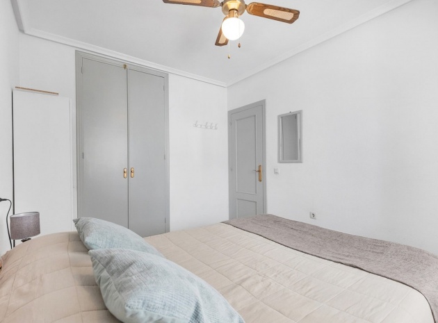 Resale - Apartment - Torrevieja - La Mata