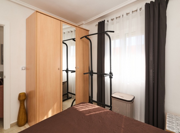 Resale - Apartment - Torrevieja - Torrevieja Centro