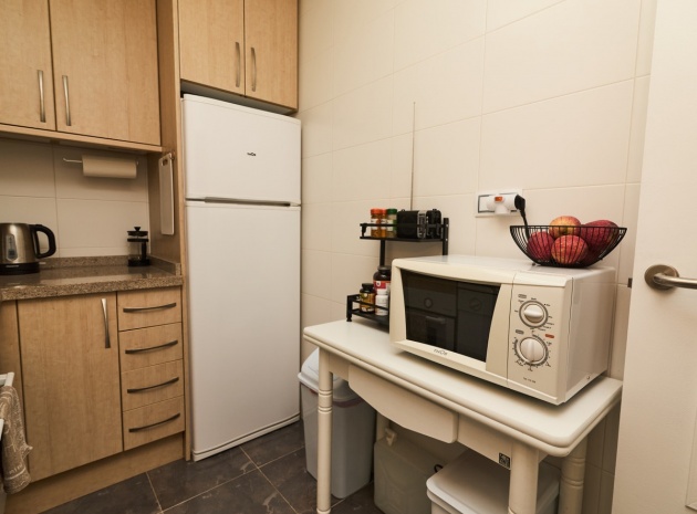 Resale - Apartment - Torrevieja - Torrevieja Centro