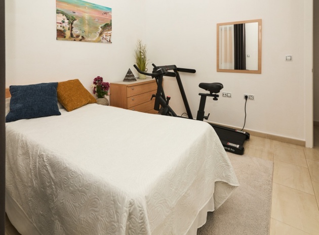 Resale - Apartment - Torrevieja - Torrevieja Centro