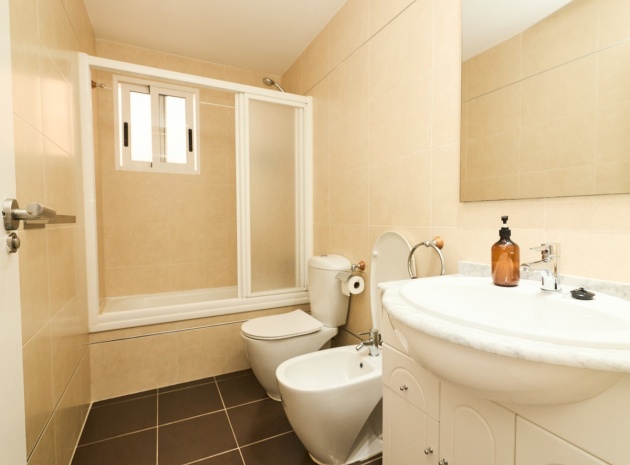Resale - Apartment - Torrevieja - Torrevieja Centro
