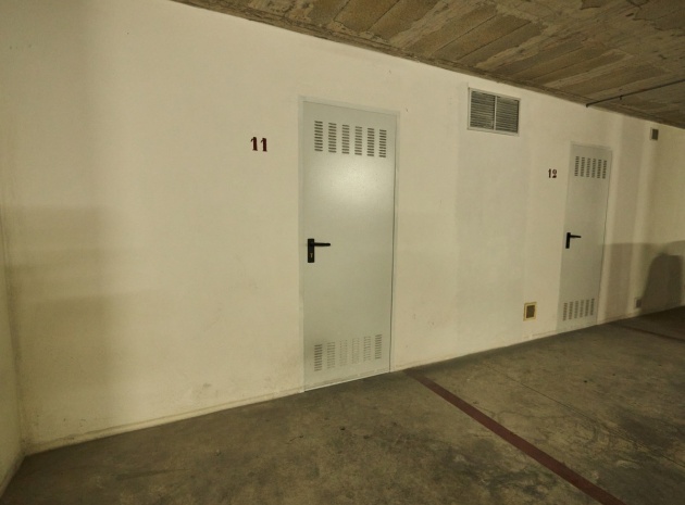 Resale - Apartment - Torrevieja - Torrevieja Centro