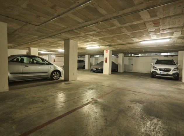 Resale - Apartment - Torrevieja - Torrevieja Centro