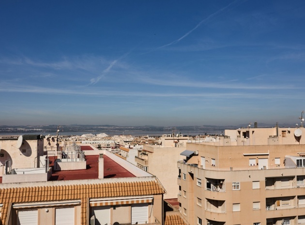 Resale - Apartment - Torrevieja - Torrevieja Centro