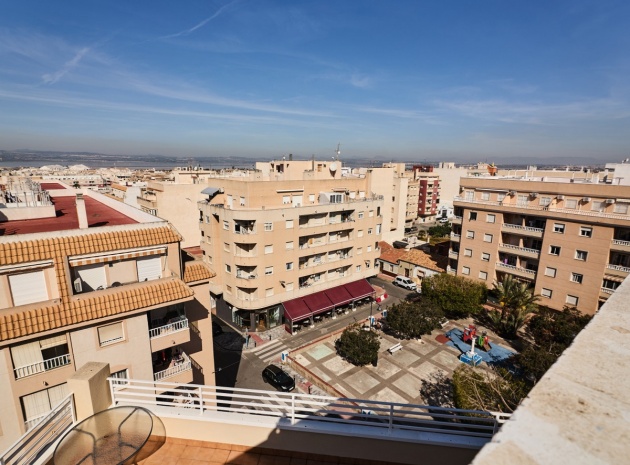 Resale - Apartment - Torrevieja - Torrevieja Centro