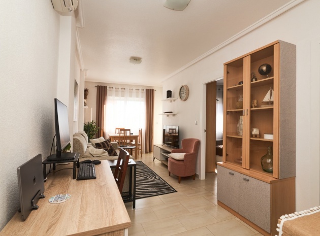Resale - Apartment - Torrevieja - Torrevieja Centro