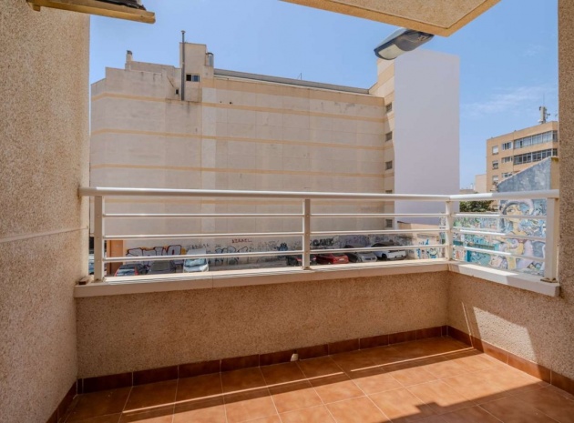 Resale - Apartment - Torrevieja - Torrevieja Centro