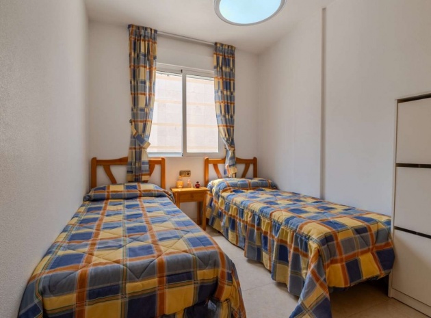 Resale - Apartment - Torrevieja - Torrevieja Centro