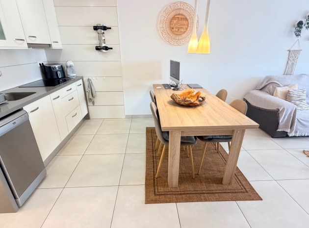 Resale - Apartment - Torrevieja - Aguas Nuevas