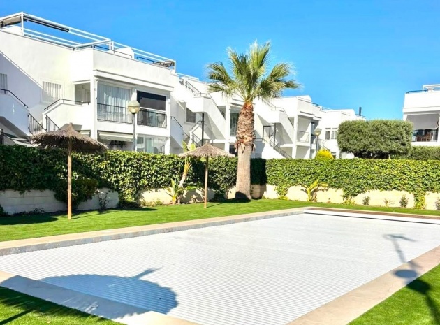 Resale - Apartment - Torrevieja - Aguas Nuevas