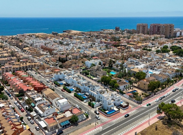 Resale - Townhouse - Torrevieja - Torrevieja Centro