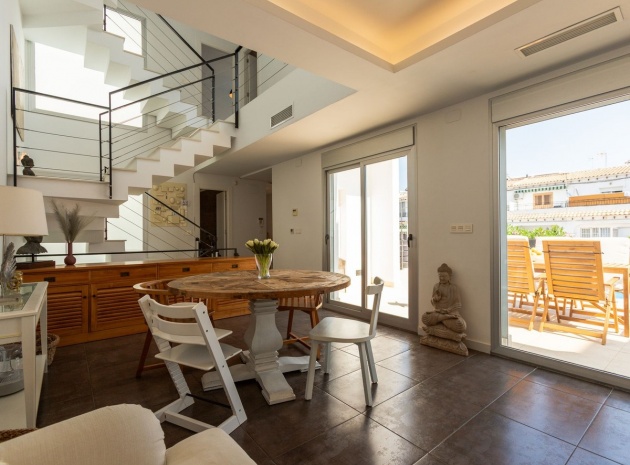 Resale - Townhouse - Torrevieja - Torrevieja Centro