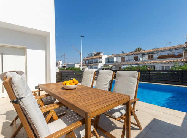 Resale - Townhouse - Torrevieja - Torrevieja Centro