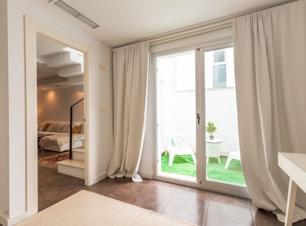 Resale - Townhouse - Torrevieja - Torrevieja Centro