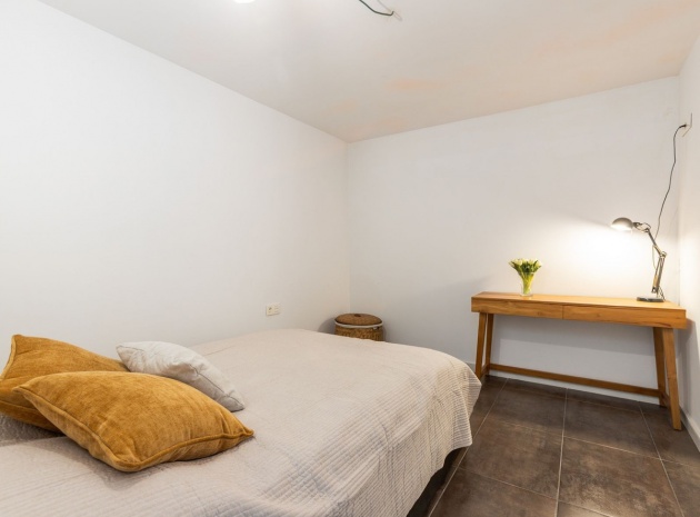 Resale - Townhouse - Torrevieja - Torrevieja Centro