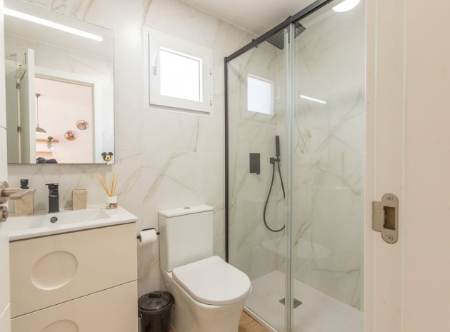Resale - Apartment - Torrevieja - Lago Jardin