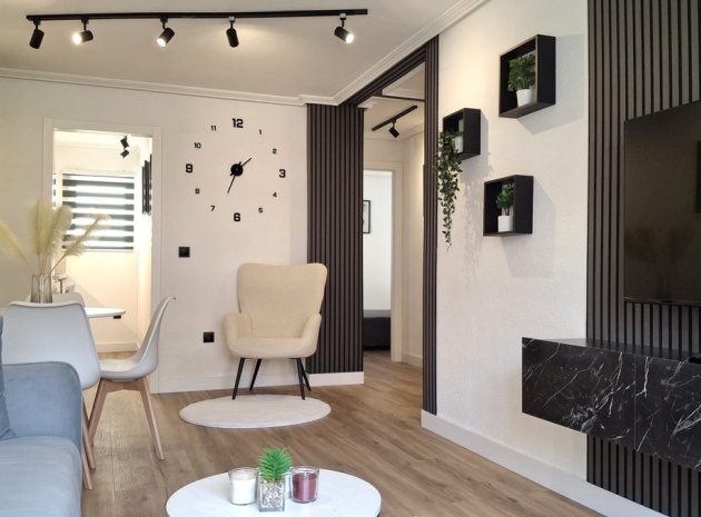 Resale - Apartment - Torrevieja - Torrevieja Centro