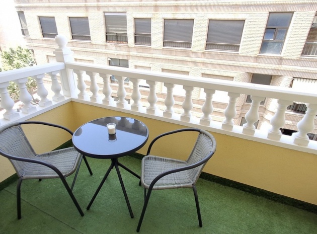Resale - Apartment - Torrevieja - Torrevieja Centro