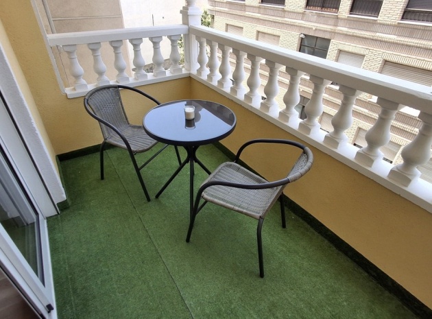 Resale - Apartment - Torrevieja - Torrevieja Centro