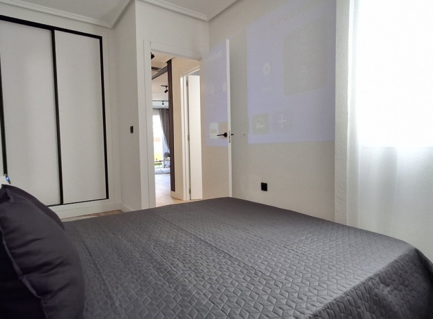Resale - Apartment - Torrevieja - Torrevieja Centro