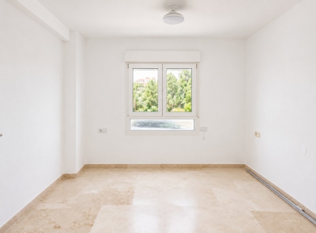 Resale - Apartment - Orihuela - Campoamor