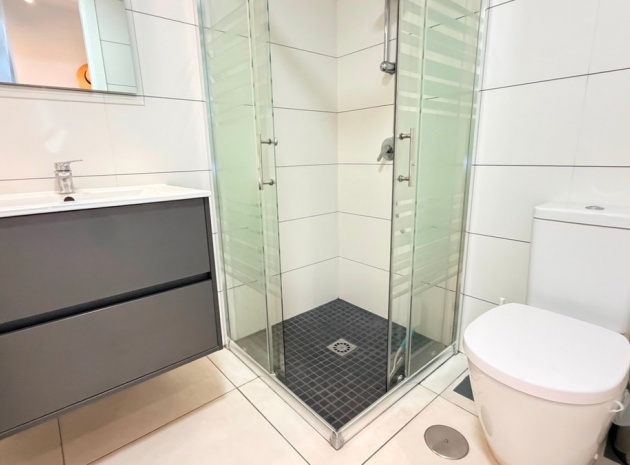 Resale - Apartment - Torrevieja - Aguas Nuevas
