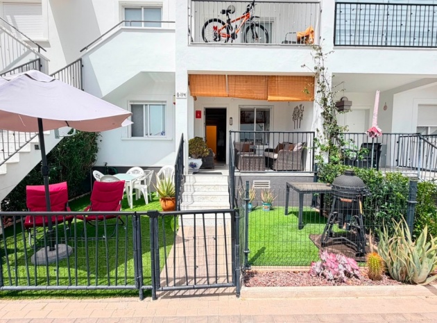 Resale - Apartment - Torrevieja - Aguas Nuevas