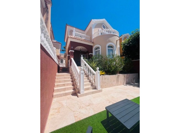 Resale - Villa - Orihuela - Blue Lagoon