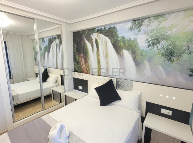 Resale - Apartment - Torrevieja - La Mata