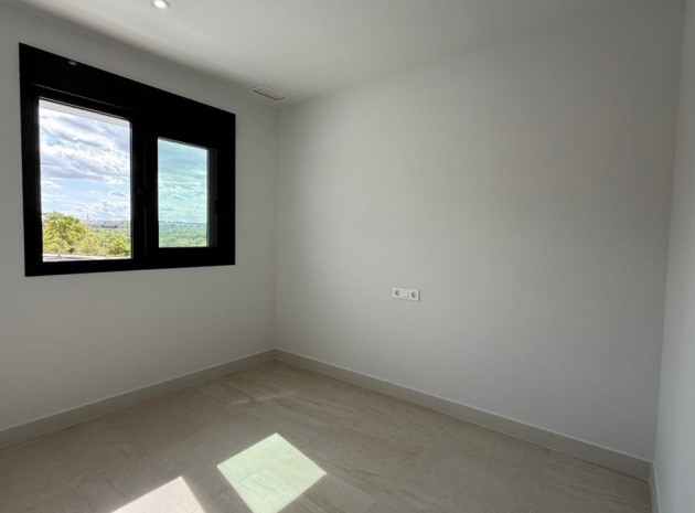 Resale - Apartment - Torrevieja - Torrevieja Centro