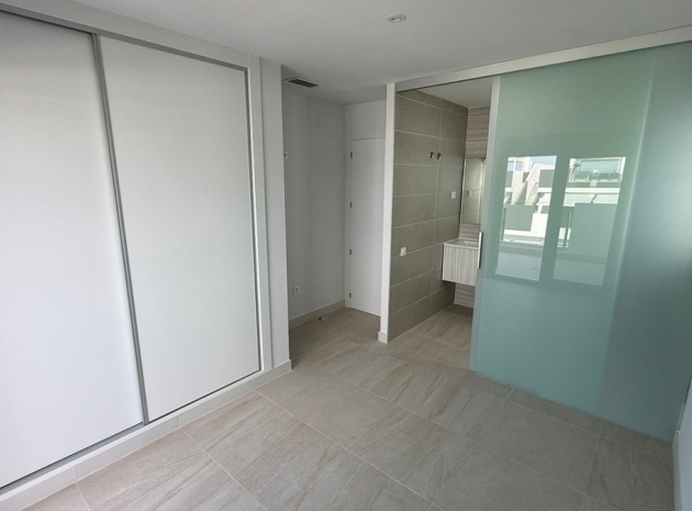 Resale - Apartment - Torrevieja - Torrevieja Centro