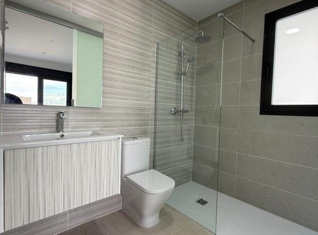 Resale - Apartment - Torrevieja - Torrevieja Centro