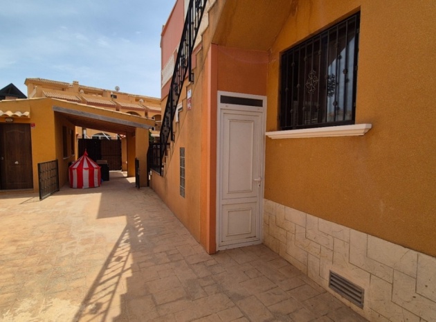 Resale - Villa - Torrevieja - Torrevieja Centro