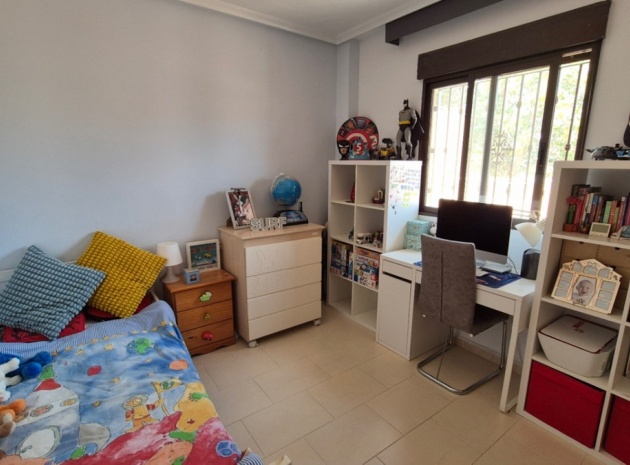 Resale - Villa - Torrevieja - Torrevieja Centro