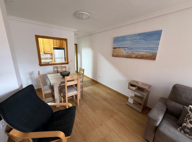 Resale - Apartment - Torrevieja - Torrevieja Centro