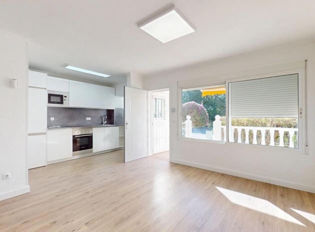 Resale - Villa - Orihuela - Villamartin