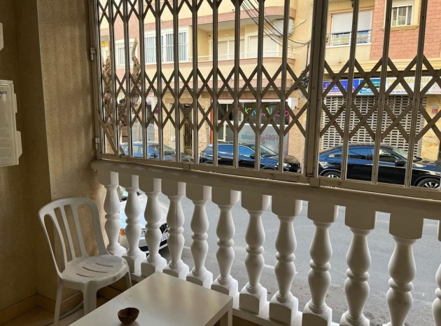 Resale - Apartment - Torrevieja - Torrevieja Centro