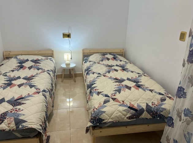 Resale - Apartment - Torrevieja - Torrevieja Centro