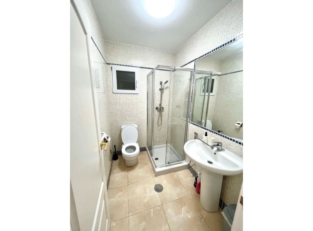 Resale - Apartment - Torrevieja - Torrevieja Centro