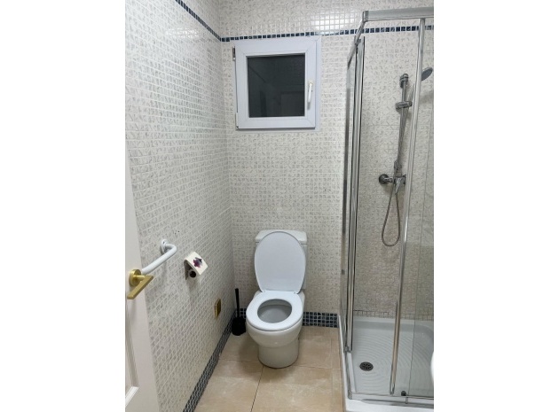 Resale - Apartment - Torrevieja - Torrevieja Centro