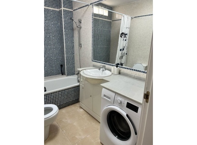 Resale - Apartment - Torrevieja - Torrevieja Centro