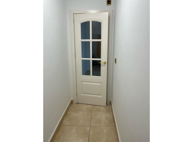 Resale - Apartment - Torrevieja - Torrevieja Centro