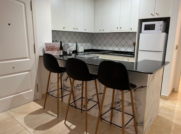 Resale - Apartment - Torrevieja - Torrevieja Centro