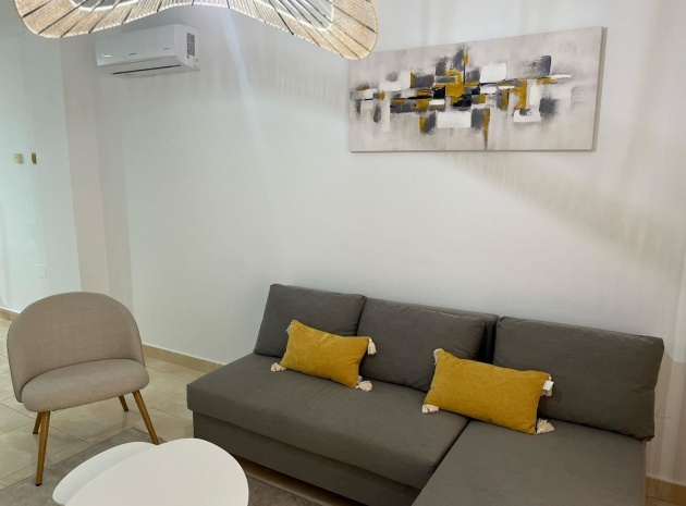 Resale - Apartment - Torrevieja - Torrevieja Centro