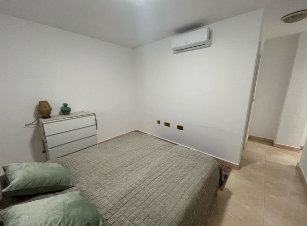 Resale - Apartment - Torrevieja - Torrevieja Centro