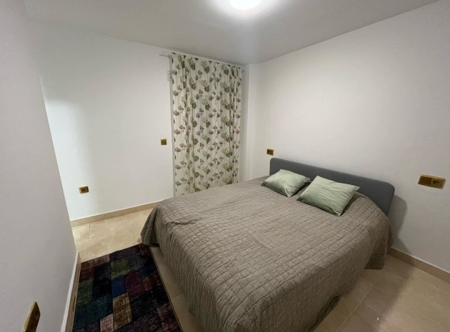 Resale - Apartment - Torrevieja - Torrevieja Centro