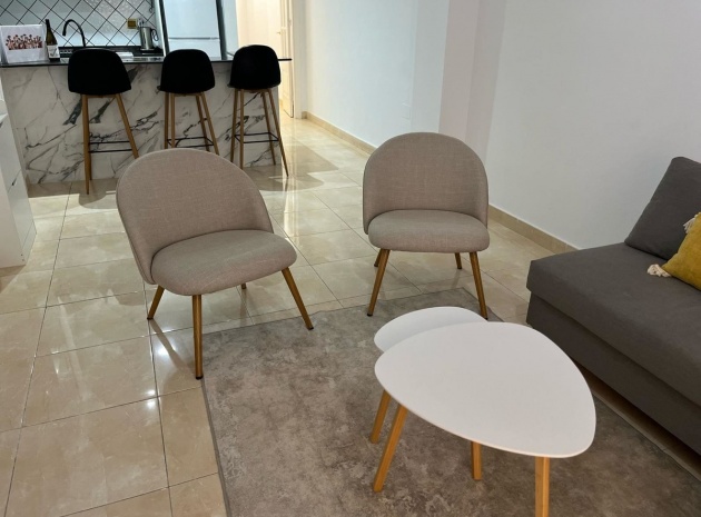 Resale - Apartment - Torrevieja - Torrevieja Centro